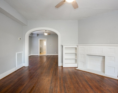 3015 Isabella Street - Photo Thumbnail 2