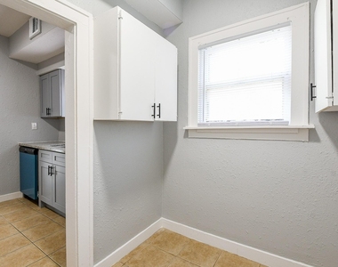 3015 Isabella Street - Photo Thumbnail 16