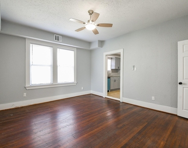 3015 Isabella Street - Photo Thumbnail 9