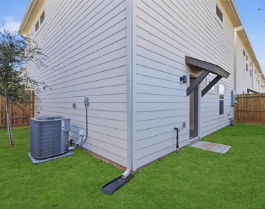 9 Wellford Street - Photo Thumbnail 2