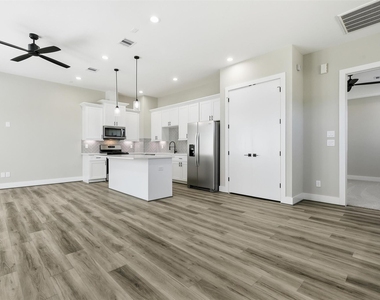 9 Wellford Street - Photo Thumbnail 16