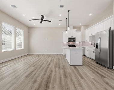 9 Wellford Street - Photo Thumbnail 12