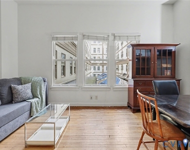 230 N 6th Street - Photo Thumbnail 3