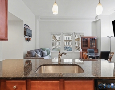 230 N 6th Street - Photo Thumbnail 7