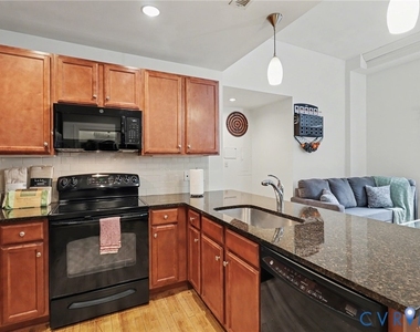 230 N 6th Street - Photo Thumbnail 9