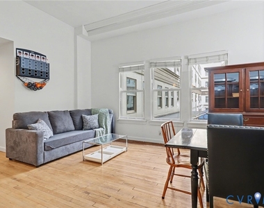 230 N 6th Street - Photo Thumbnail 2