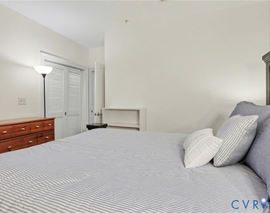 230 N 6th Street - Photo Thumbnail 15