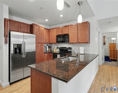 230 N 6th Street - Photo Thumbnail 11