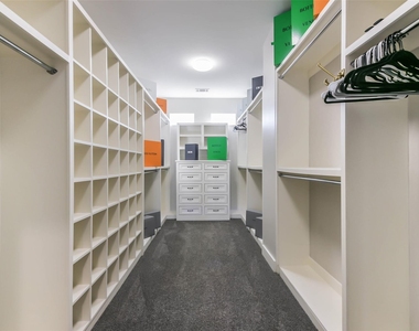 2422 Hadley Street - Photo Thumbnail 32