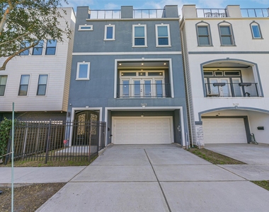 2422 Hadley Street - Photo Thumbnail 2