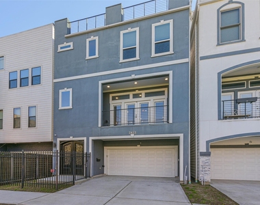 2422 Hadley Street - Photo Thumbnail 1