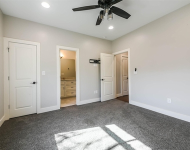 2422 Hadley Street - Photo Thumbnail 40