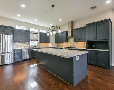 2422 Hadley Street - Photo Thumbnail 18