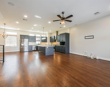 2422 Hadley Street - Photo Thumbnail 15