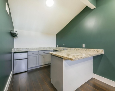 2422 Hadley Street - Photo Thumbnail 44