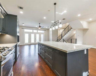 2422 Hadley Street - Photo Thumbnail 12