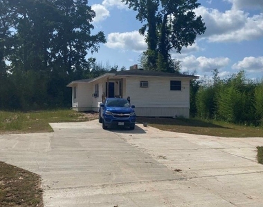 125 Wingate Road - Photo Thumbnail 4