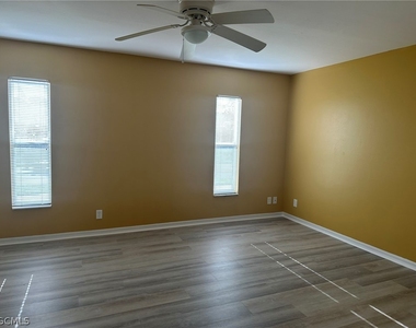 1915 Sw 13th Street - Photo Thumbnail 18