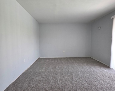1830 Maravilla Avenue - Photo Thumbnail 13