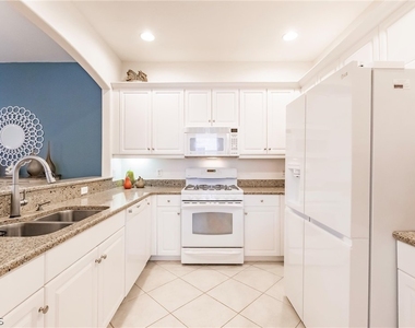 3100 Cottonwood Bend - Photo Thumbnail 12