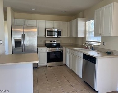 1316 Gleason Parkway - Photo Thumbnail 2