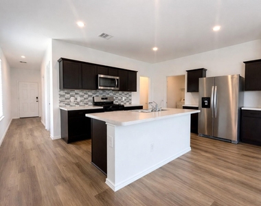 1739 Royal Rim Drive - Photo Thumbnail 3