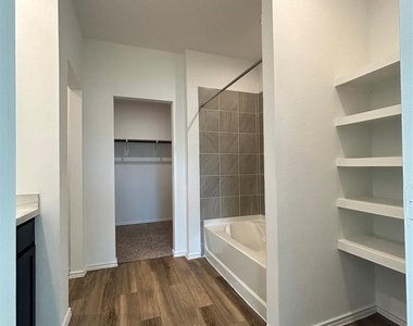 1739 Royal Rim Drive - Photo Thumbnail 14