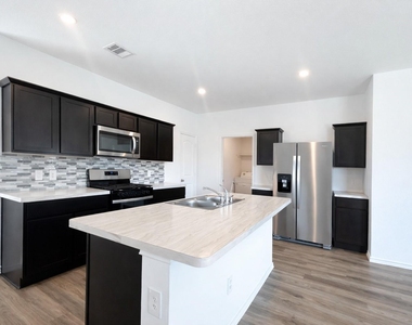 1739 Royal Rim Drive - Photo Thumbnail 4