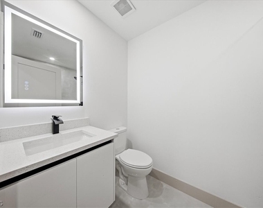 541 Chalet Avenue S - Photo Thumbnail 13