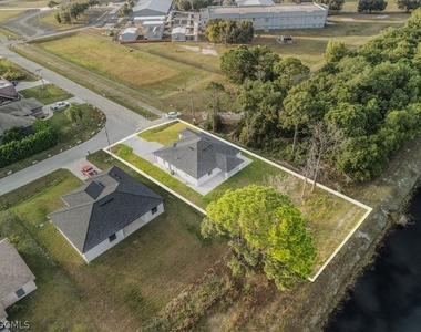 541 Chalet Avenue S - Photo Thumbnail 38