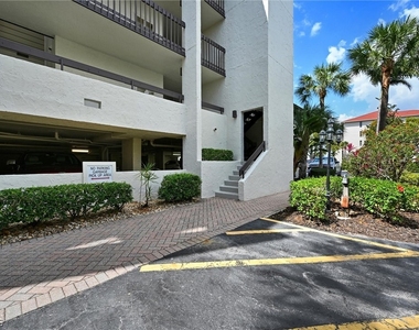 4821 S Landings Drive - Photo Thumbnail 32