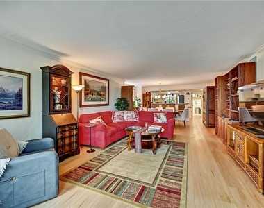 4821 S Landings Drive - Photo Thumbnail 18
