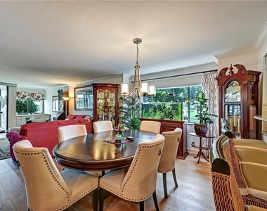 4821 S Landings Drive - Photo Thumbnail 11