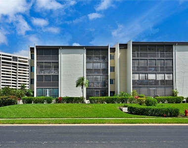 4821 S Landings Drive - Photo Thumbnail 36