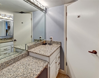 4821 S Landings Drive - Photo Thumbnail 20