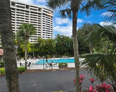 4821 S Landings Drive - Photo Thumbnail 9