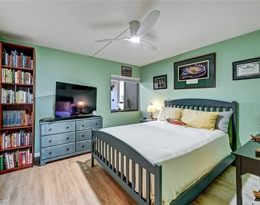 4821 S Landings Drive - Photo Thumbnail 28