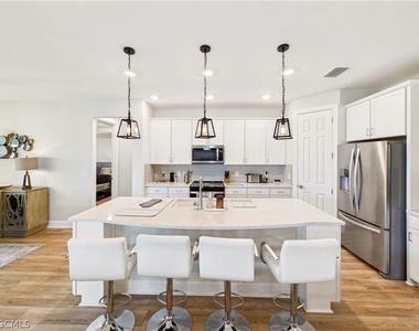 19563 Utopia Lane - Photo Thumbnail 6
