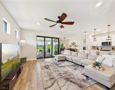 19563 Utopia Lane - Photo Thumbnail 3