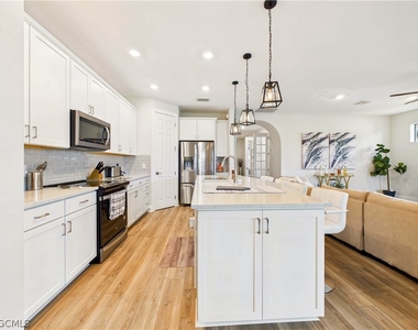 19563 Utopia Lane - Photo Thumbnail 5