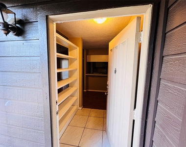 12755 Mill Ridge Drive - Photo Thumbnail 3