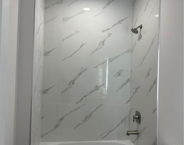 2329 Nw 27th Avenue - Photo Thumbnail 14
