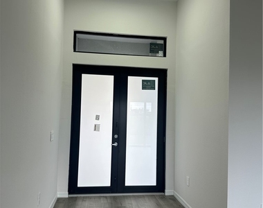 2329 Nw 27th Avenue - Photo Thumbnail 18