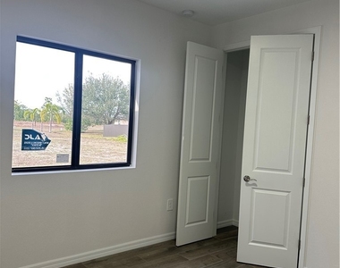 2329 Nw 27th Avenue - Photo Thumbnail 10