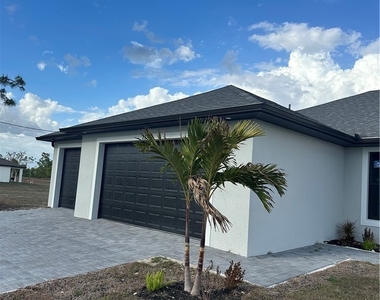 2329 Nw 27th Avenue - Photo Thumbnail 2