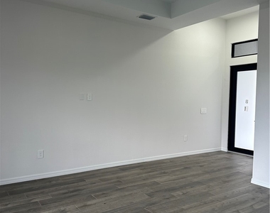 2329 Nw 27th Avenue - Photo Thumbnail 19