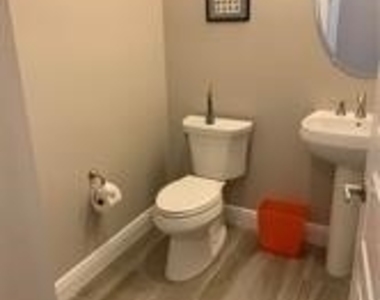 16390 Viansa Way - Photo Thumbnail 20
