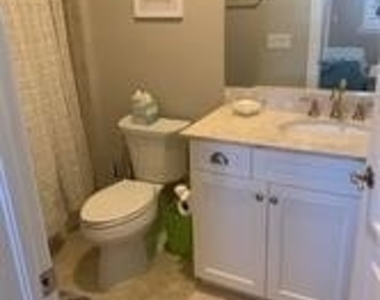 16390 Viansa Way - Photo Thumbnail 11