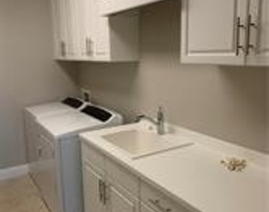 16390 Viansa Way - Photo Thumbnail 18