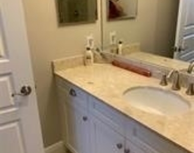 16390 Viansa Way - Photo Thumbnail 13